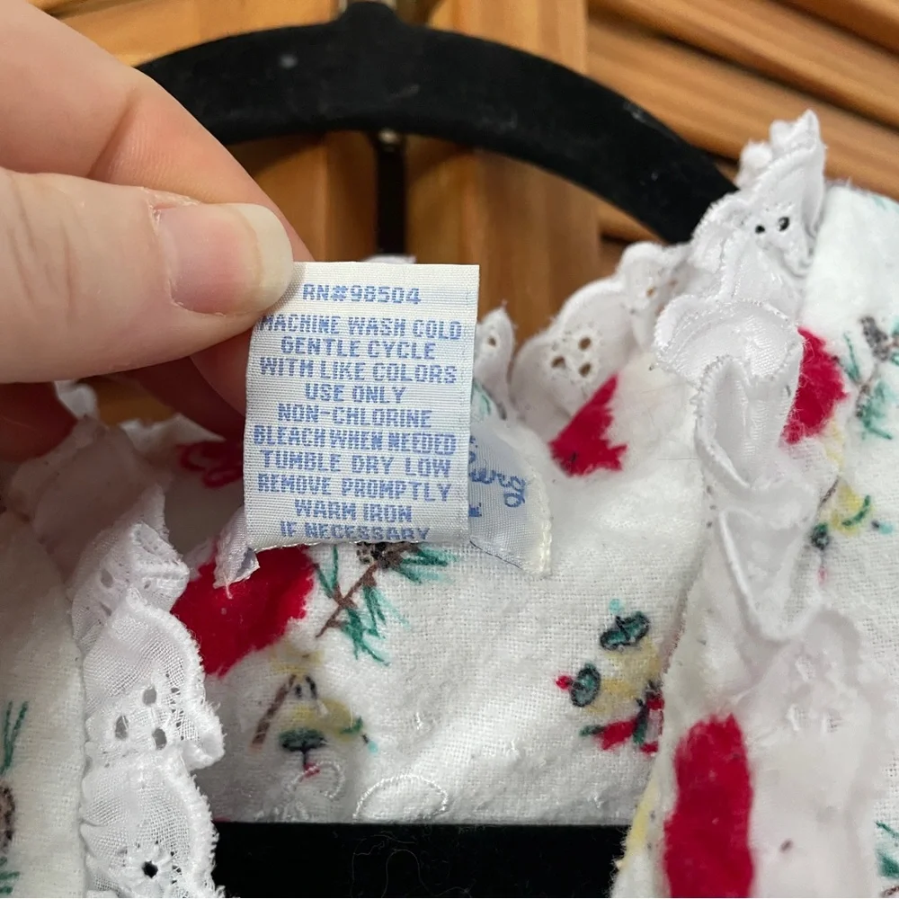 Lanz of Salzburg Winter Cardinal Bird Cotton Nightgown - Picture 4 of 9